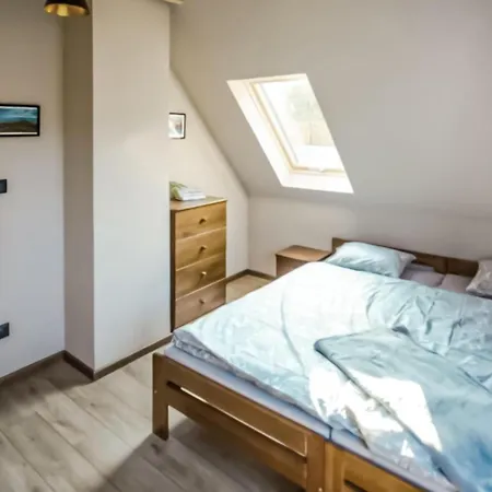 2 Bedroom Awesome In Holiday home *